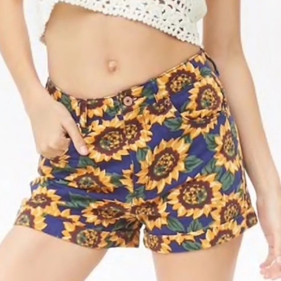 Retro 90s sunflower all over print high waisted cuffed denim shorts - Picture 10 of 10